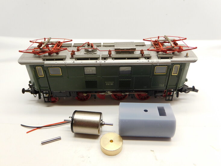 micromotor HR022F motor ombouwset voor Roco BR 132, E 32 (nieuw), K. Bay. Sts. B. EP2 (nieuw)