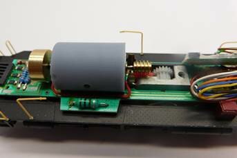 micromotor HR017C motor ombouwset voor: Roco V36, V65, BR 265, BR 64, BR 74, BR 93, BR 236, KPEV T12, ÖBB Rh 93, Rh 1161, CSD Rh 354.4 Rh 431, SNCB Reeks 96, SNCF 130 TC, NS 5909, MAV M30, DSB T1, PKP Okl2 Roco Motoren 85138, 115377