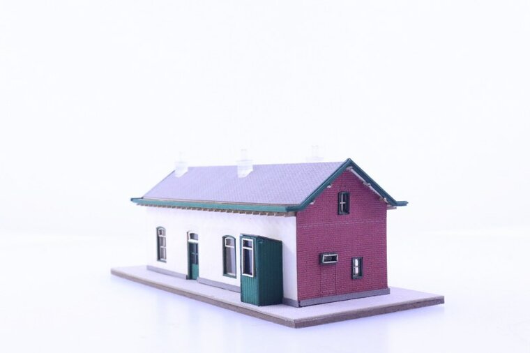 modelhuizen.nl 2022080 N bouwpakket station Beekbergen