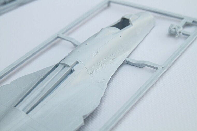 Heller 56371 STARTER KIT SU-27 UB/P Ukraine Bouwpakket Schaal 1:72