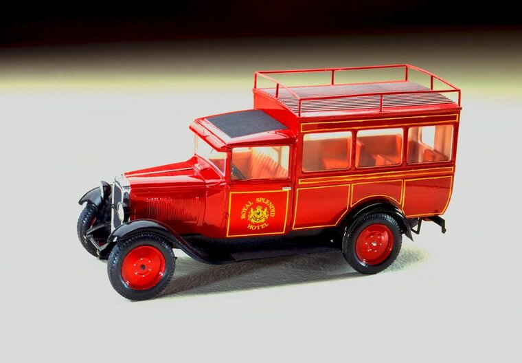 Heller 80713 Citroen C4 "Splendid Hotel Bouwpakket Schaal 1:24