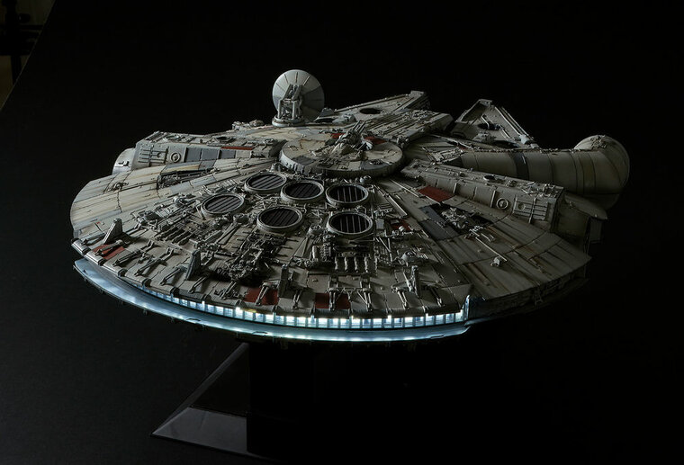 Revell 01206 Millennium Falcon Perfect Grade Bouwpakket Schaal 1:72