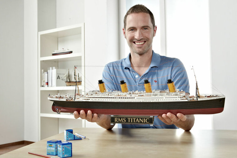 Revell 05715 Geschenkset "100 Jahre Titanic Bouwpakket Schaal 1:400