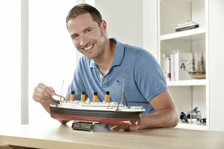 Revell 05715 Geschenkset "100 Jahre Titanic Bouwpakket Schaal 1:400