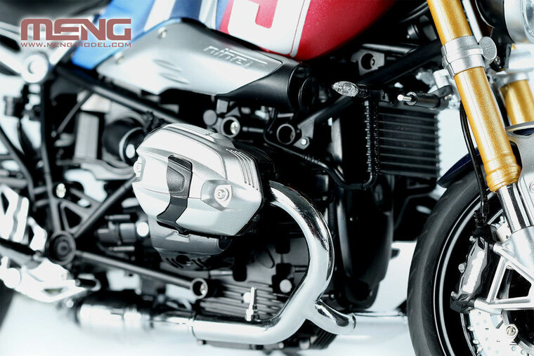 MENG-Model MT-003t BMW R nineT Option 719 Mars Red/CosmicBlue (Pre-colored Edition) Bouwpakket Schaal 1:9