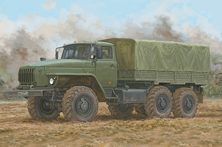 Trumpeter 01072 Russian URAL-4320 Bouwpakket Schaal 1:35