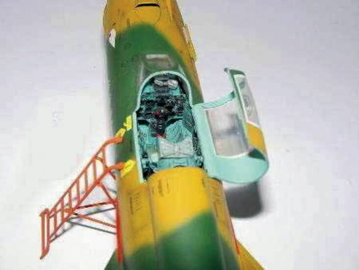 Trumpeter 02218 MiG-21 MF Modellbausatz Ma&szlig;stab 1:32