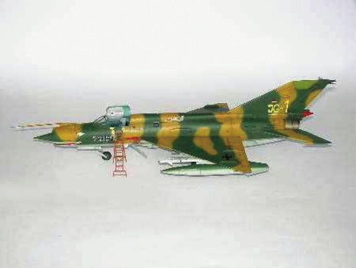 Trumpeter 02218 MiG-21 MF Modellbausatz Ma&szlig;stab 1:32