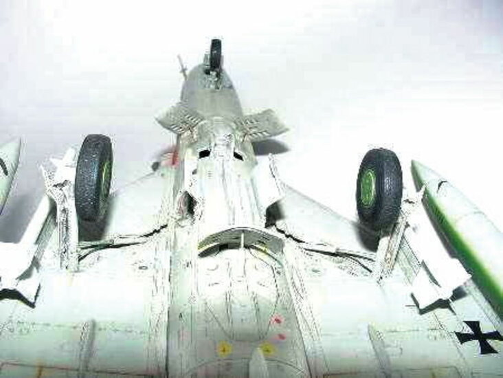 Trumpeter 02218 MiG-21 MF Modellbausatz Ma&szlig;stab 1:32