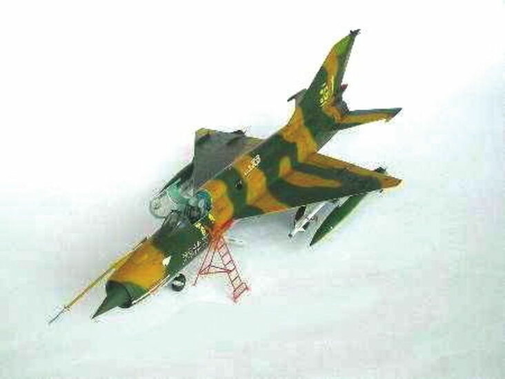 Trumpeter 02218 MiG-21 MF Modellbausatz Ma&szlig;stab 1:32