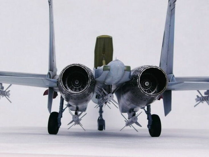 Trumpeter 02224 Sukhoi Su-27 Flanker B Bouwpakket Schaal 1:32