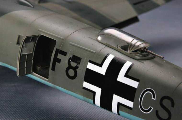 Trumpeter 02814 Focke-Wulf Fw 200 C-4 Condor Bouwpakket Schaal 1:48
