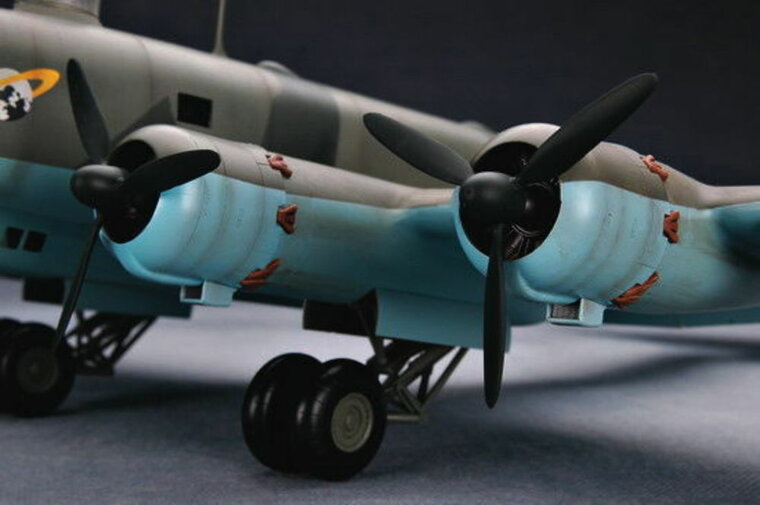 Trumpeter 02814 Focke-Wulf Fw 200 C-4 Condor Bouwpakket Schaal 1:48