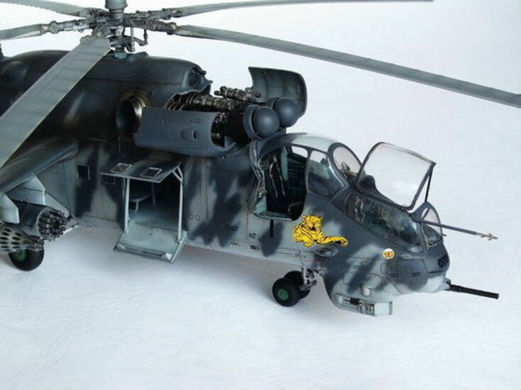 Trumpeter 05103 Mil Mi-24 V Hind-E Bouwpakket Schaal 1:35