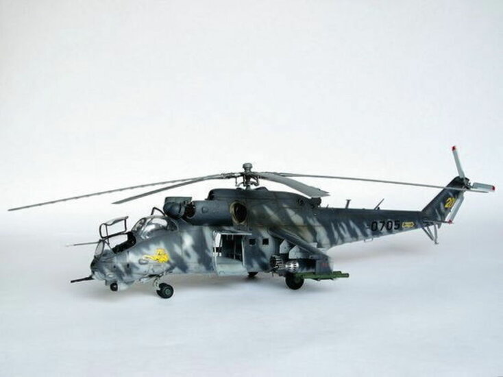 Trumpeter 05103 Mil Mi-24 V Hind-E Bouwpakket Schaal 1:35