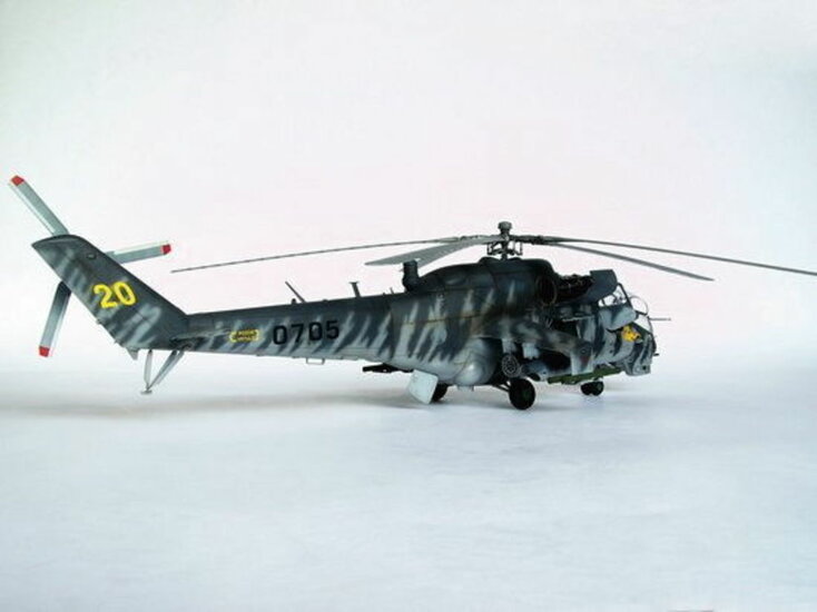 Trumpeter 05103 Mil Mi-24 V Hind-E Bouwpakket Schaal 1:35