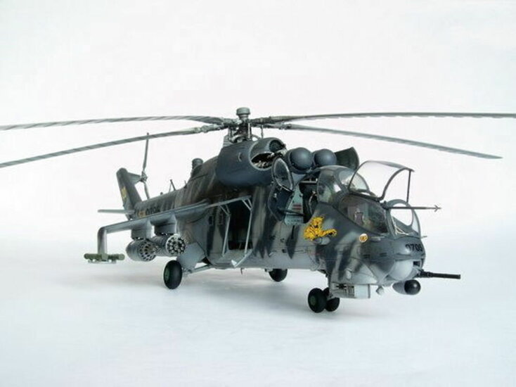 Trumpeter 05103 Mil Mi-24 V Hind-E Bouwpakket Schaal 1:35