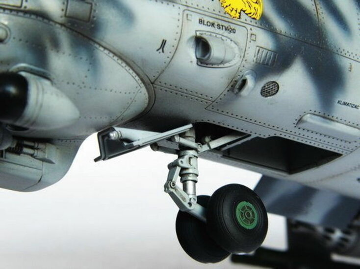 Trumpeter 05103 Mil Mi-24 V Hind-E Bouwpakket Schaal 1:35