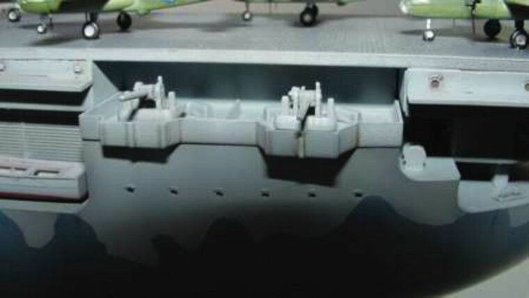Trumpeter 05601 Flugzeugtr&auml;ger USS Hornet CV 8 Bouwpakket Schaal 1:350
