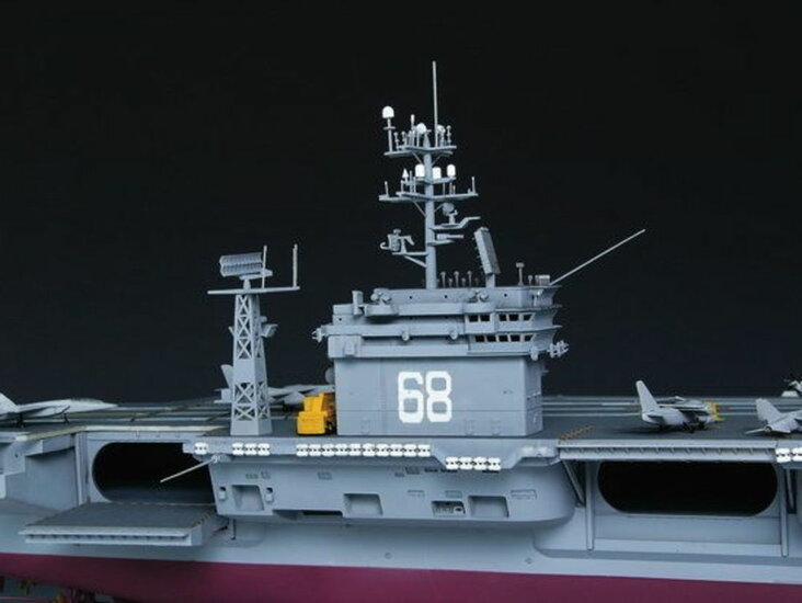 Trumpeter 05605 Flugzeugtr&auml;ger USS Nimitz CVN-68 1975 Bouwpakket Schaal 1:350