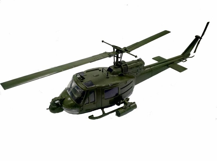 Hobby Boss 81806 UH-1 Huey B Bouwpakket Schaal 1:18