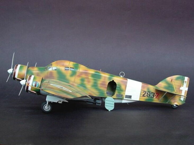 Trumpeter 02817 Savoia Marchetti SM-79 II Sparviero Bouwpakket Schaal 1:48