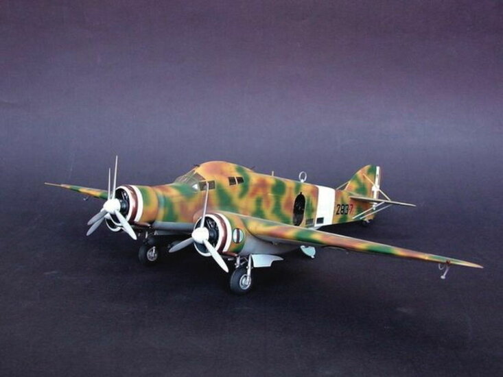 Trumpeter 02817 Savoia Marchetti SM-79 II Sparviero Bouwpakket Schaal 1:48