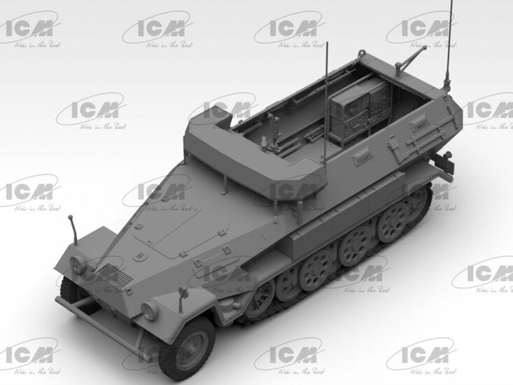 ICM 35105 &#039;Beobachtungspanzerwagen&#039; Sd.Kfz.251/18 Ausf.A, WWII German Observation Vehicle with crew Bouwpakket Schaal 1:35