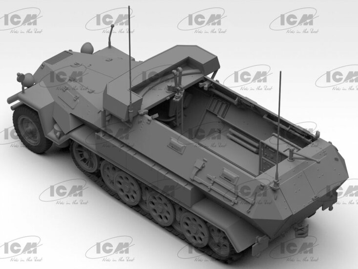 ICM 35105 &#039;Beobachtungspanzerwagen&#039; Sd.Kfz.251/18 Ausf.A, WWII German Observation Vehicle with crew Bouwpakket Schaal 1:35