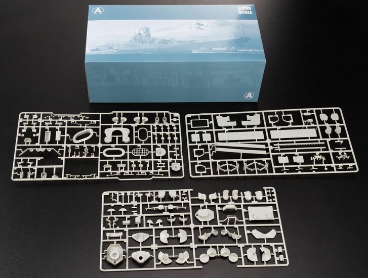 Glow2B Modellbau 5058052000 YAMATO Battleship PREMIUM Bouwpakket Schaal 1:200