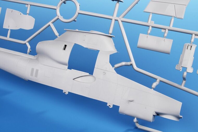 Special Hobby 100-SH32090 AH-1Q/S Cobra &lsquo;Tank Hunter&rsquo; Modellbausatz Ma&szlig;stab 1:32