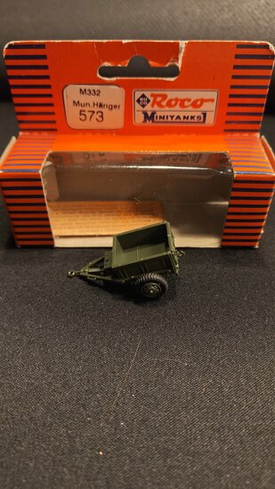 roco minitanks 573 - M332 Mun.Hanger