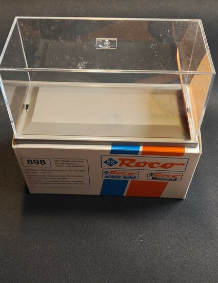 Roco minitanks 898 - vitrine