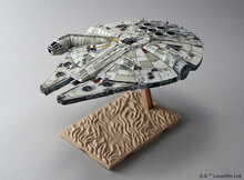 Revell 01211 Bandai Millennium Falcon Bouwpakket Schaal 1:144