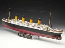 Revell 05715 Geschenkset "100 Jahre Titanic Bouwpakket Schaal 1:400