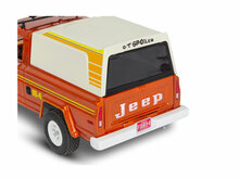 Revell 14568 Jeep J-10 pickup with camper Schaal 1:24