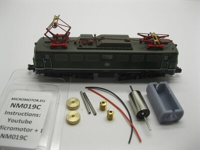 micromotor NM019C ombouwset voor Minitrix 11128, 11478, 11490, 11614, 11621, 11627, 11635, 12110-12111, 12443, 12447-12448, 12548, 12568-12569, 16102-16103, 16108, 16402, 16404-16405, 16111-16112, 16114-16115 micromotor NM019C ombouwset voor Minitrix 11128, 11478, 11490, 11614, 11621, 11627, 11635, 12110-12111, 12443, 12447-12448, 12548, 12568-12569, 16102-16103, 16108, 16402, 16404-16405, 16111-16112, 16114-16115