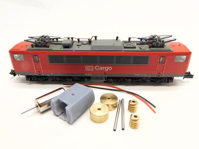 micromotor NM055C motor ombouwset voor Minitrix BR 103, BR 151, BR 155, BR 750, E 03, DR BR 250 (Model met DCC aansluiting) micromotor NM055C motor ombouwset voor Minitrix BR 103, BR 151, BR 155, BR 750, E 03, DR BR 250 (Model met DCC aansluiting)
