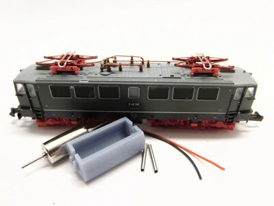 micromotor NB006 motor ombouwset voor Brawa BR 142, BR 211, BR 242, E 42, SOB/Lookup Ae 477 micromotor NB006 motor ombouwset voor Brawa BR 142, BR 211, BR 242, E 42, SOB/Lookup Ae 477