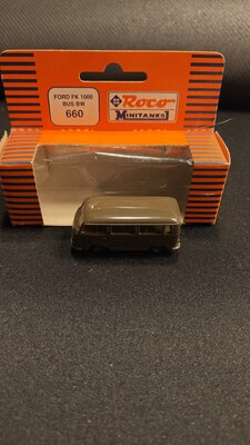 roco minitanks 660 - ford FK 1000 bus BW