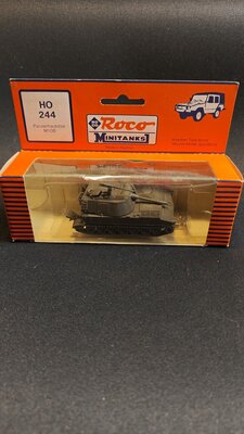 Roco minitanks 244 Panzerhaubitze M108