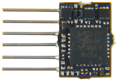 zimo MX615N loc decoder 8x8x2.4mm met NEM-651 aansluiting voor DCC, MM en DC